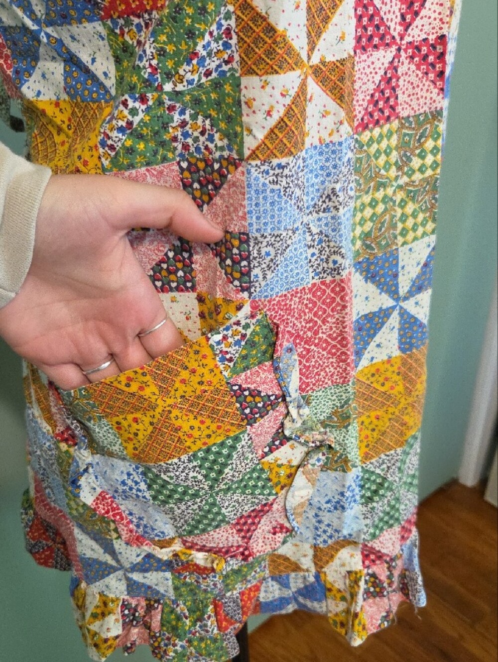 Handmade Patchwork Print Apron - Picture 3 of 5
